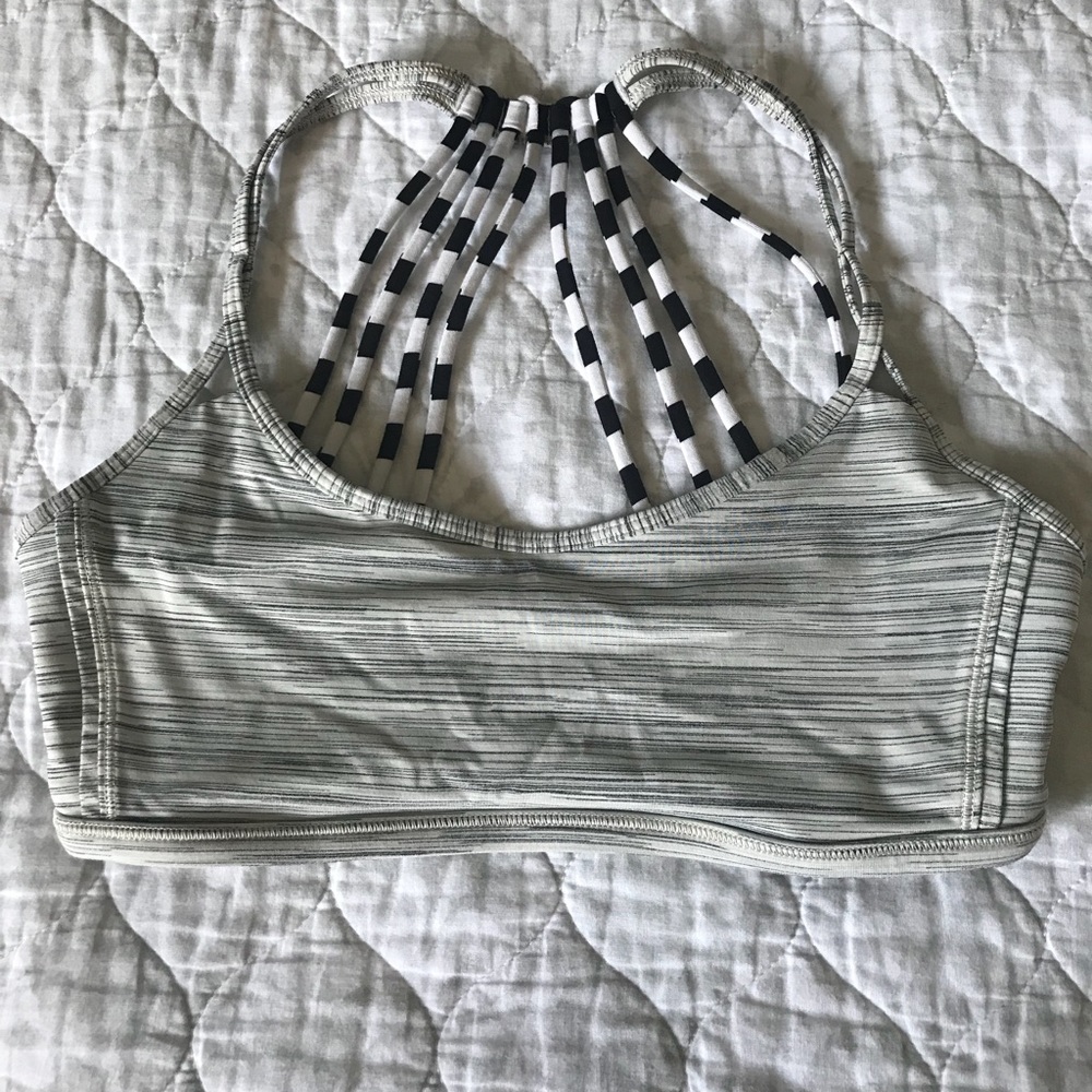 Lululemon free to be wild bra size 6